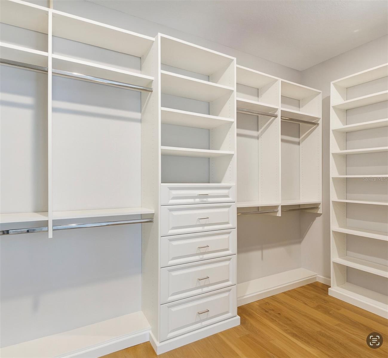 Image 19 of 33 For 4224 Kensington Avenue