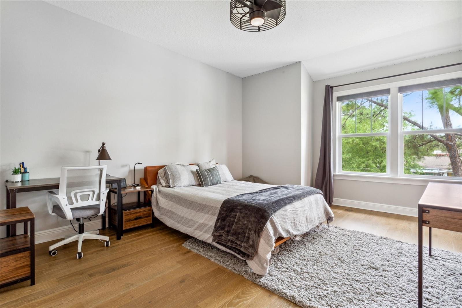 Image 22 of 33 For 4224 Kensington Avenue
