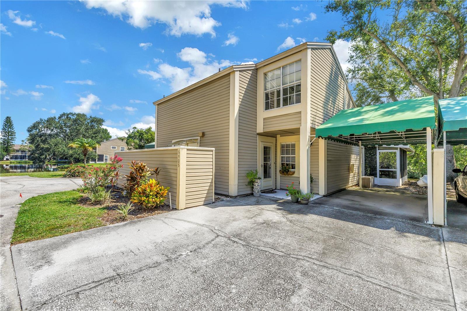 Details for 6905 Lake Place Court, TAMPA, FL 33634