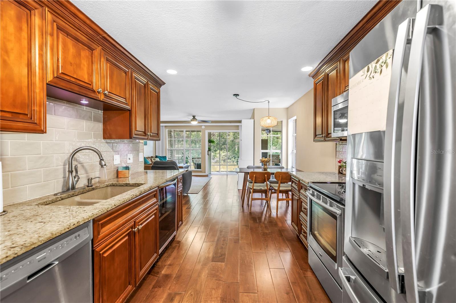 Image 3 of 43 For 6905 Lake Place Court