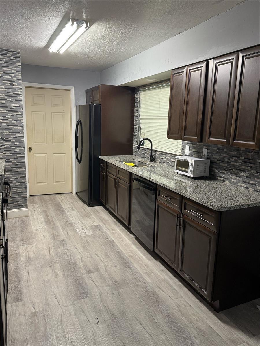 Image 5 of 11 For 5295 28th Street