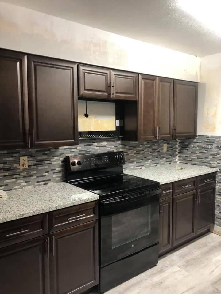 Image 6 of 11 For 5295 28th Street