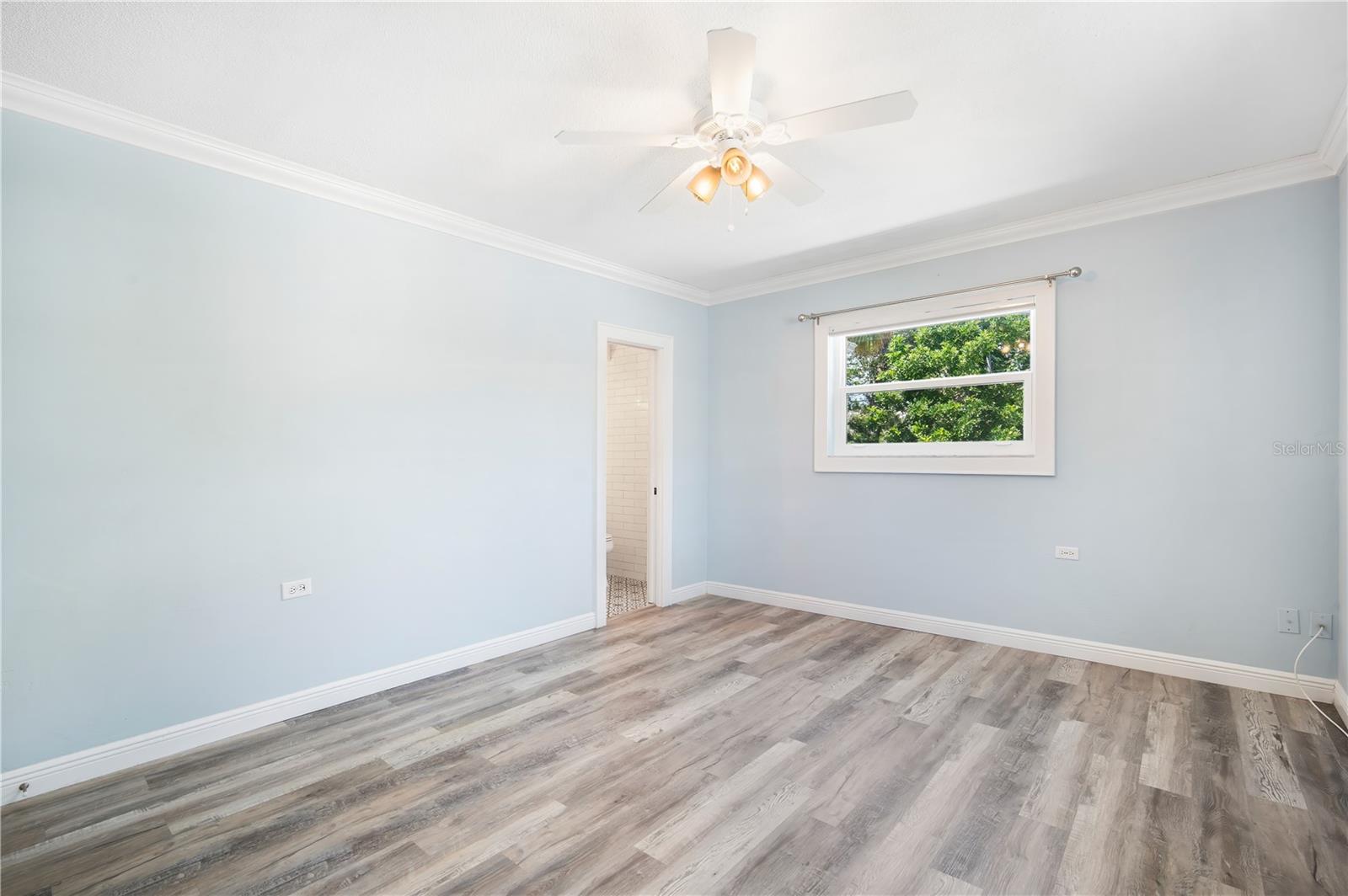 Image 15 of 23 For 1330 Snell Isle Boulevard Ne 4