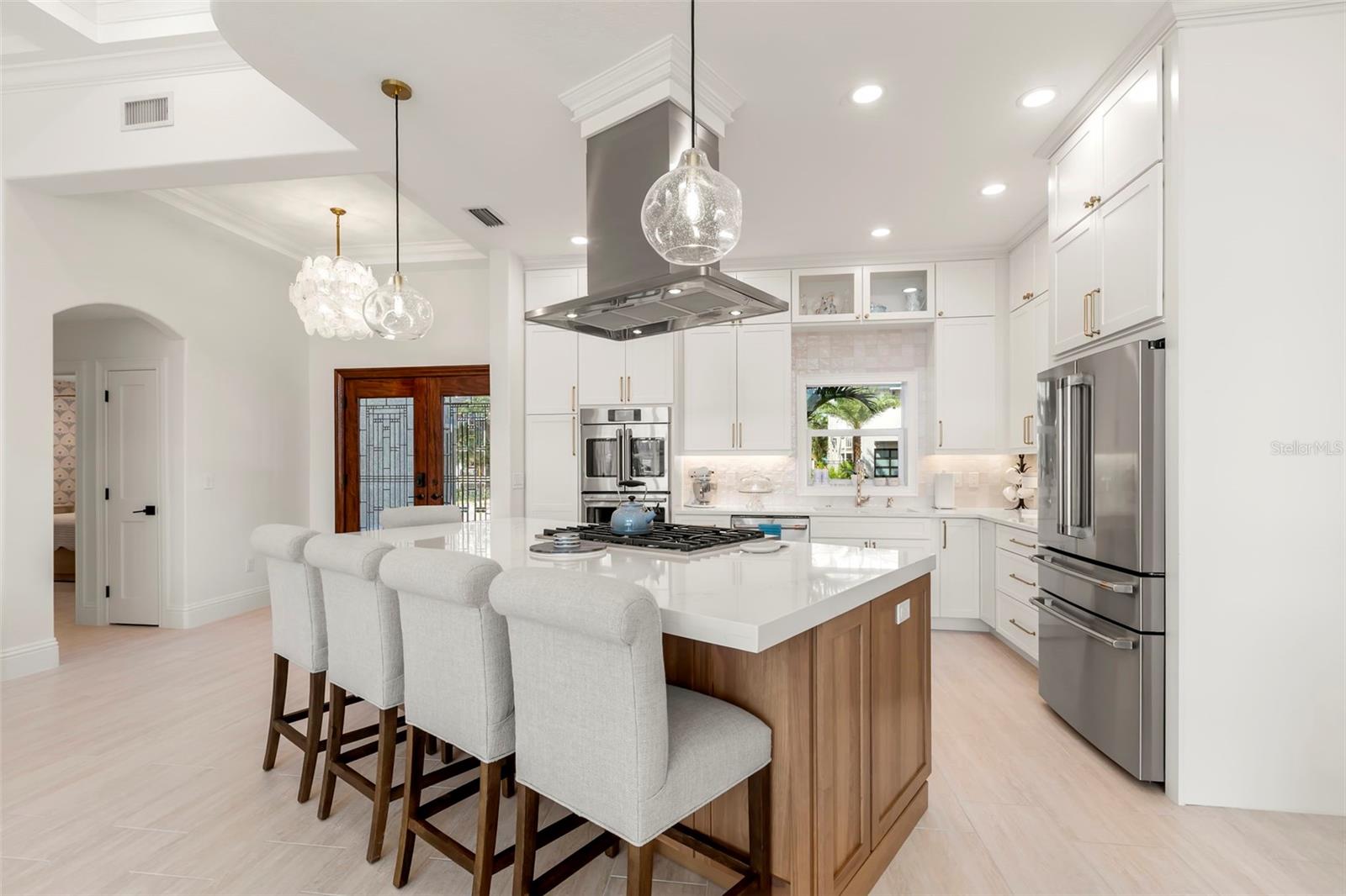 Listing photo id 9 for 2133 Harbor View Drive