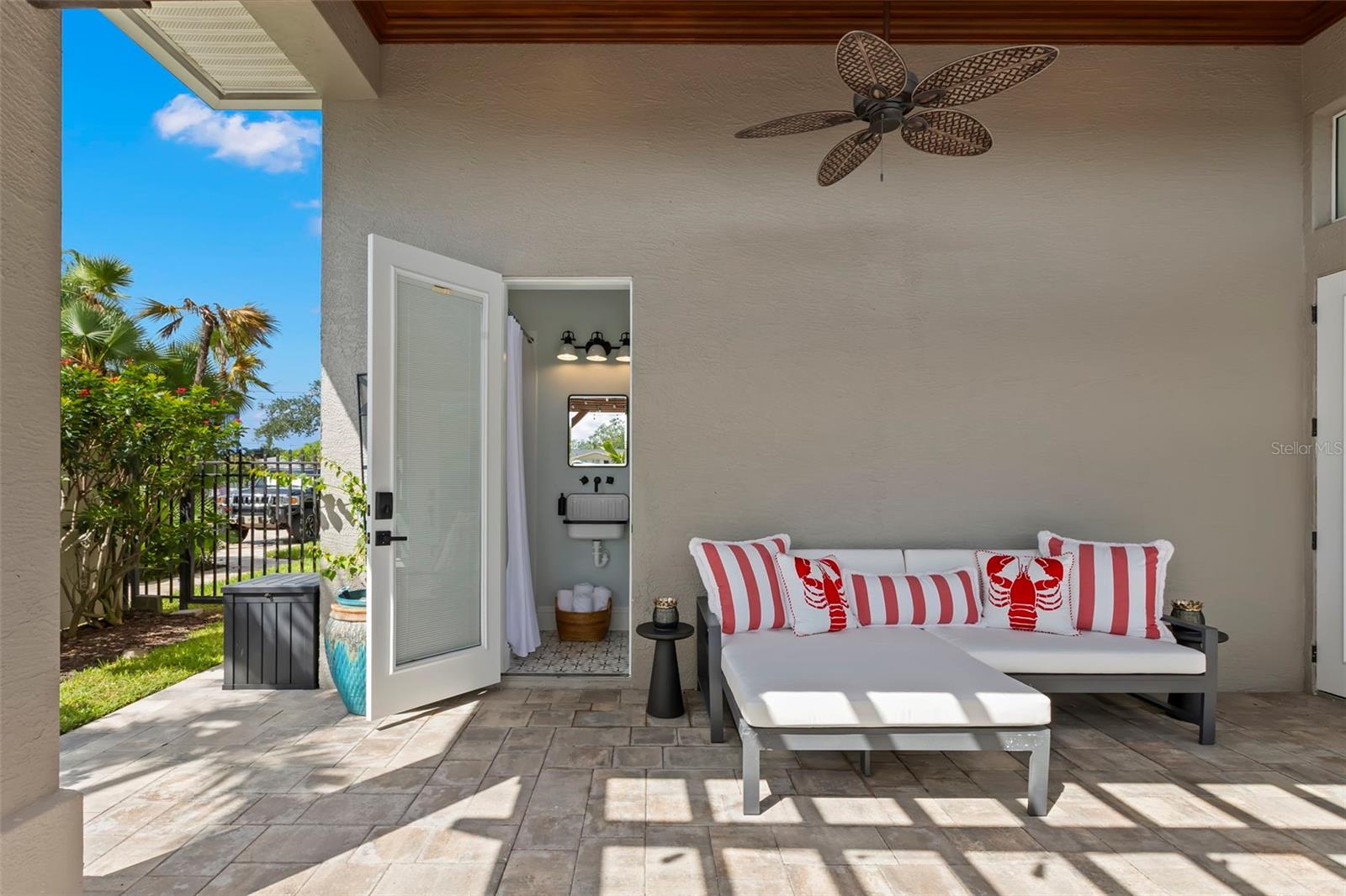 Listing photo id 21 for 2133 Harbor View Drive