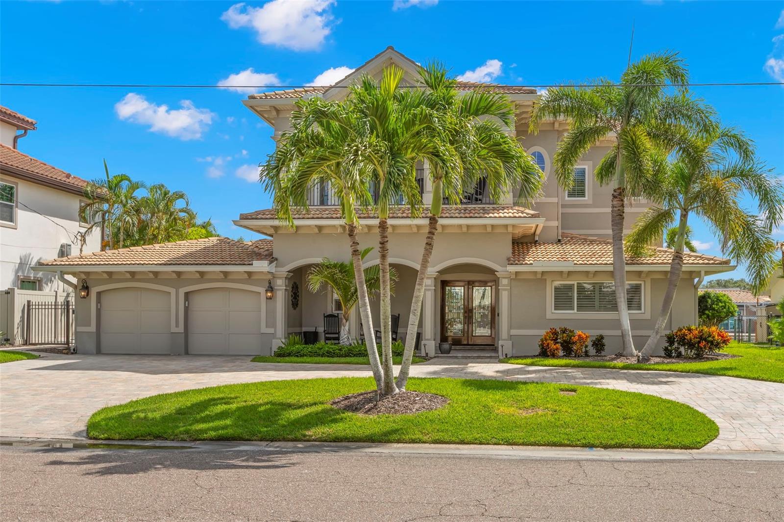 Listing photo id 1 for 2133 Harbor View Drive