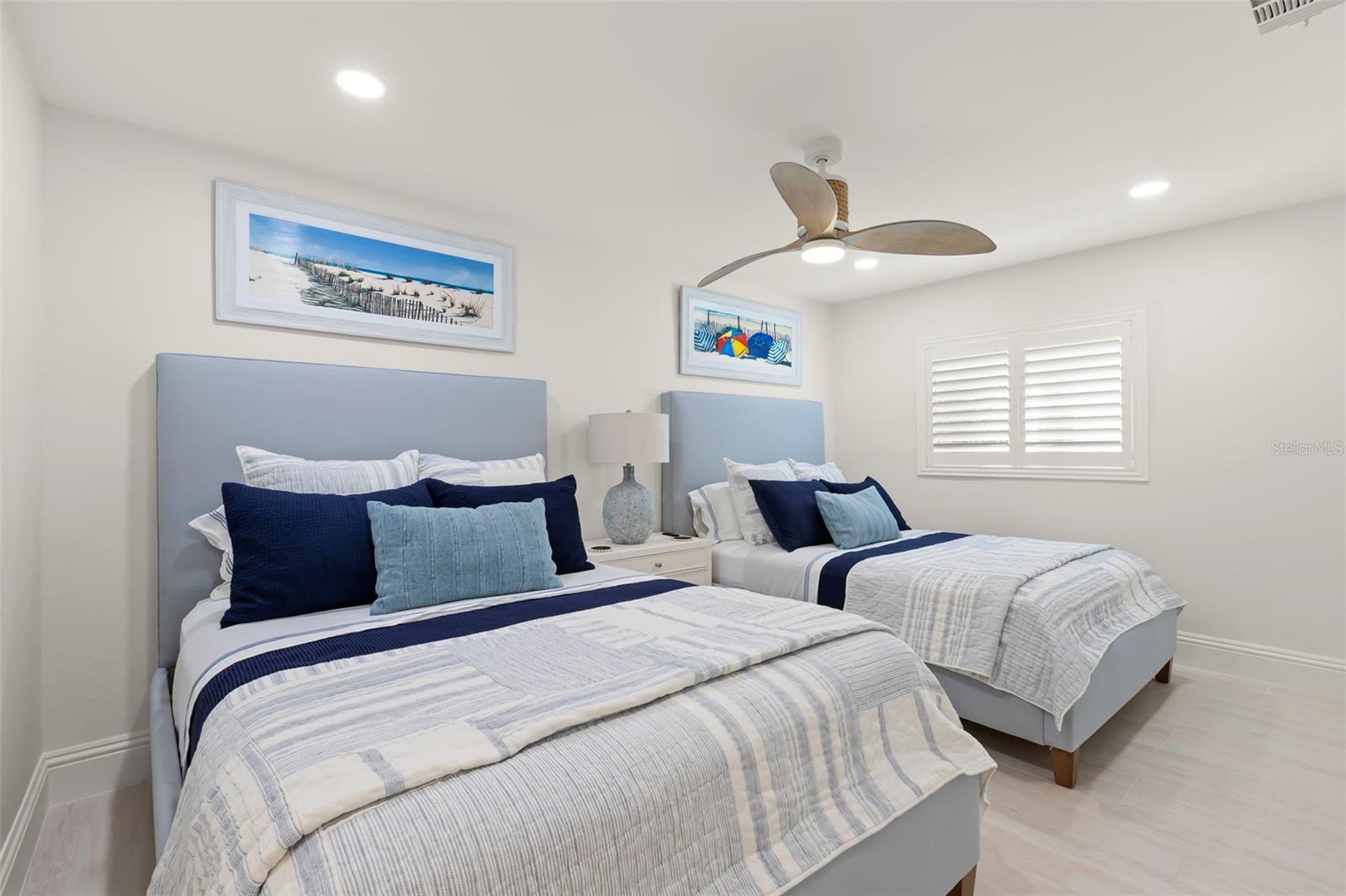Listing photo id 31 for 2133 Harbor View Drive