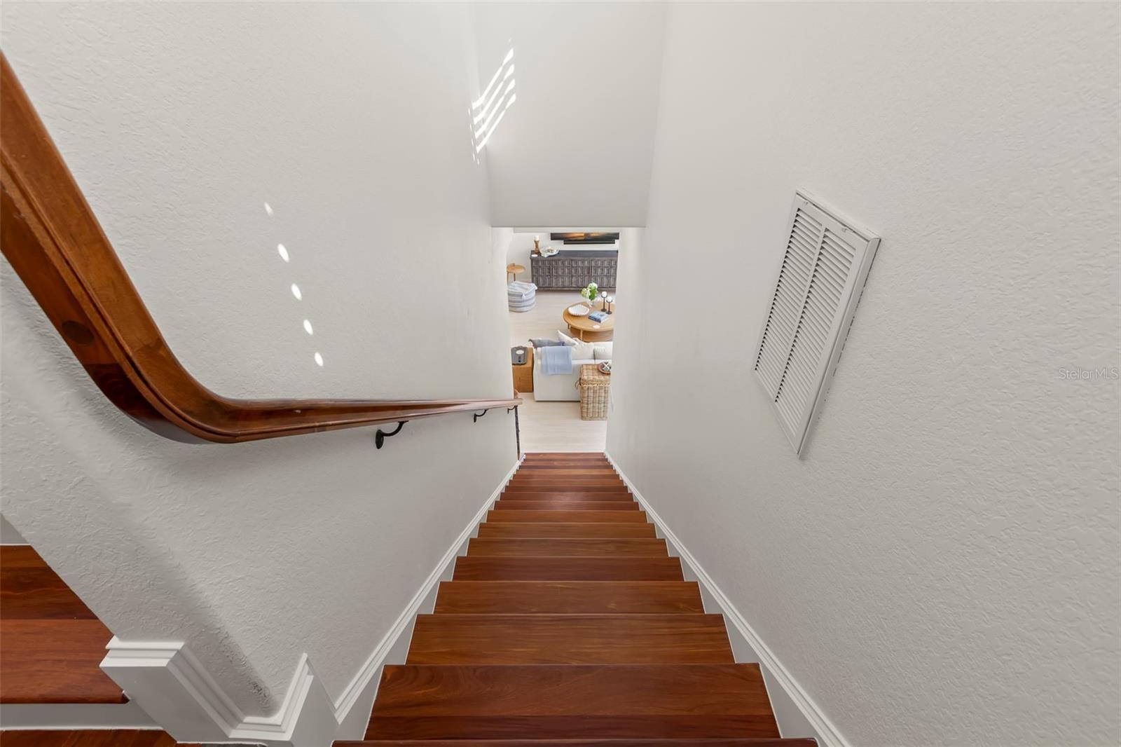 Listing photo id 33 for 2133 Harbor View Drive