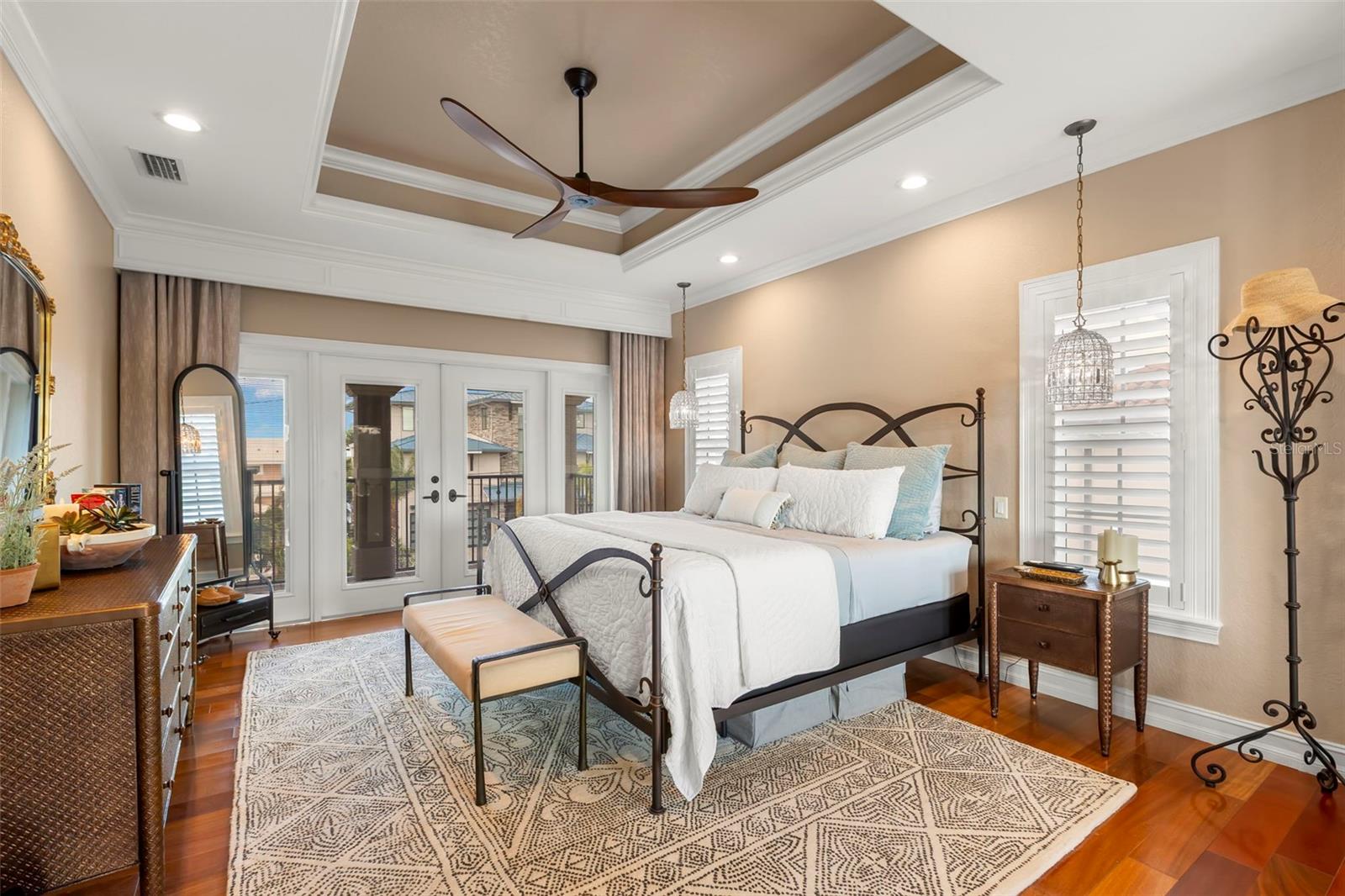 Listing photo id 34 for 2133 Harbor View Drive