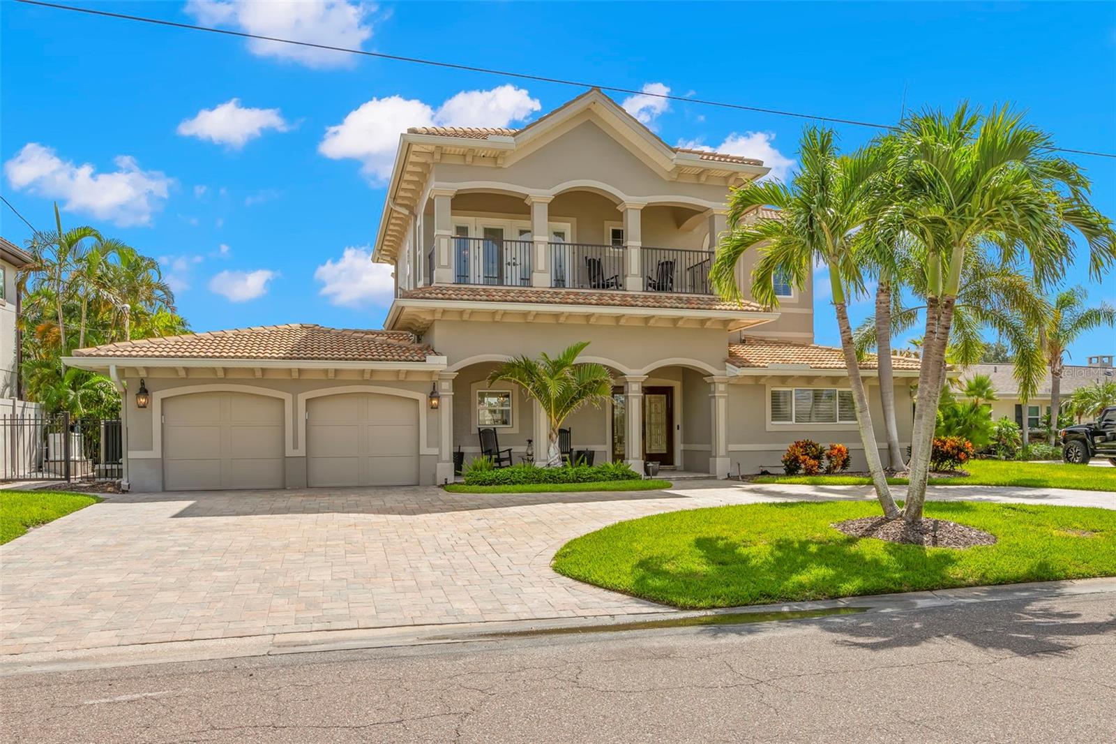 Listing photo id 2 for 2133 Harbor View Drive