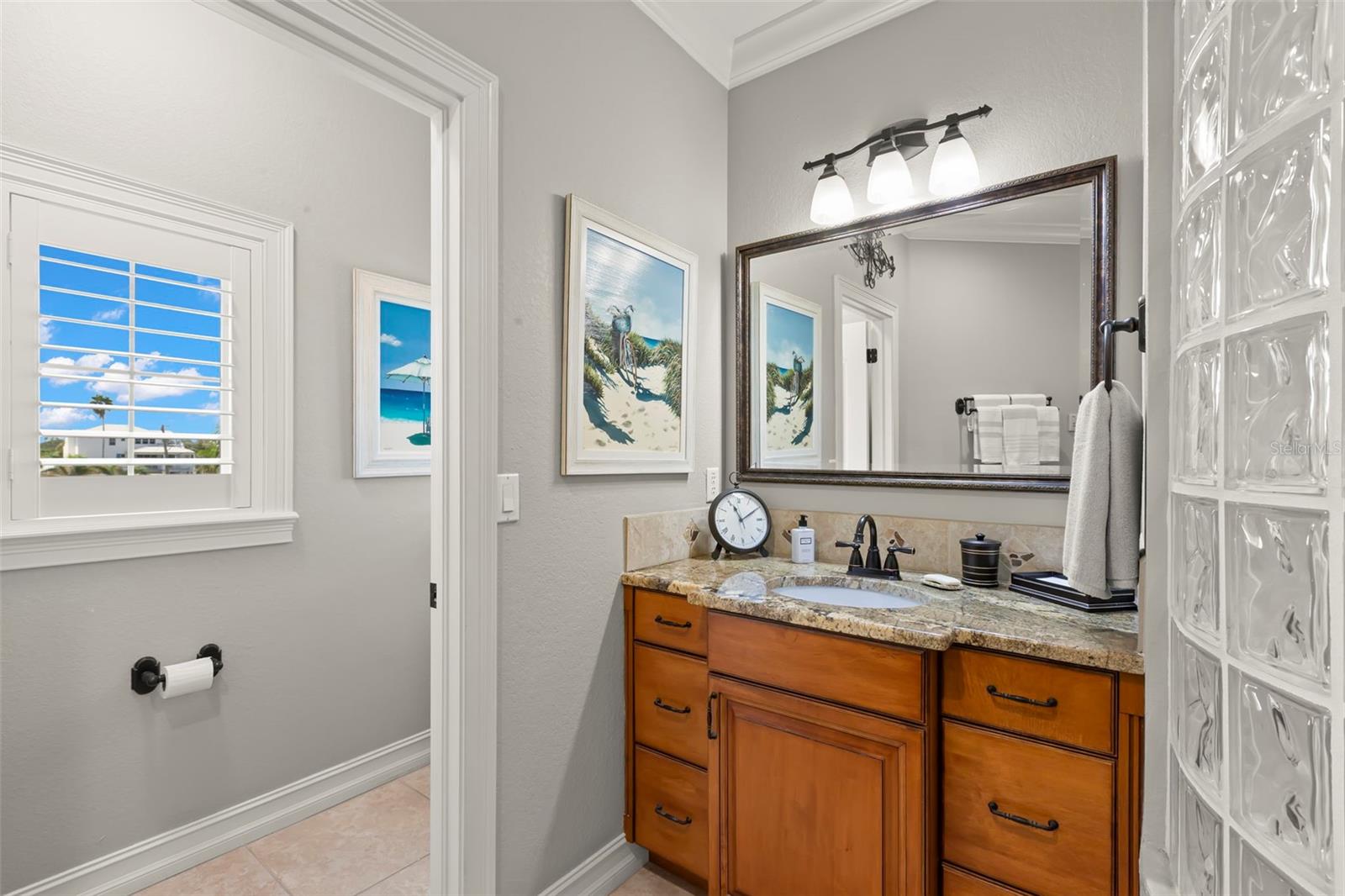 Listing photo id 40 for 2133 Harbor View Drive