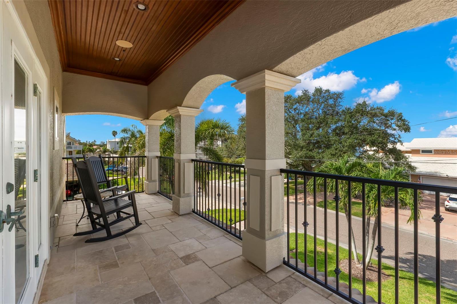 Listing photo id 43 for 2133 Harbor View Drive