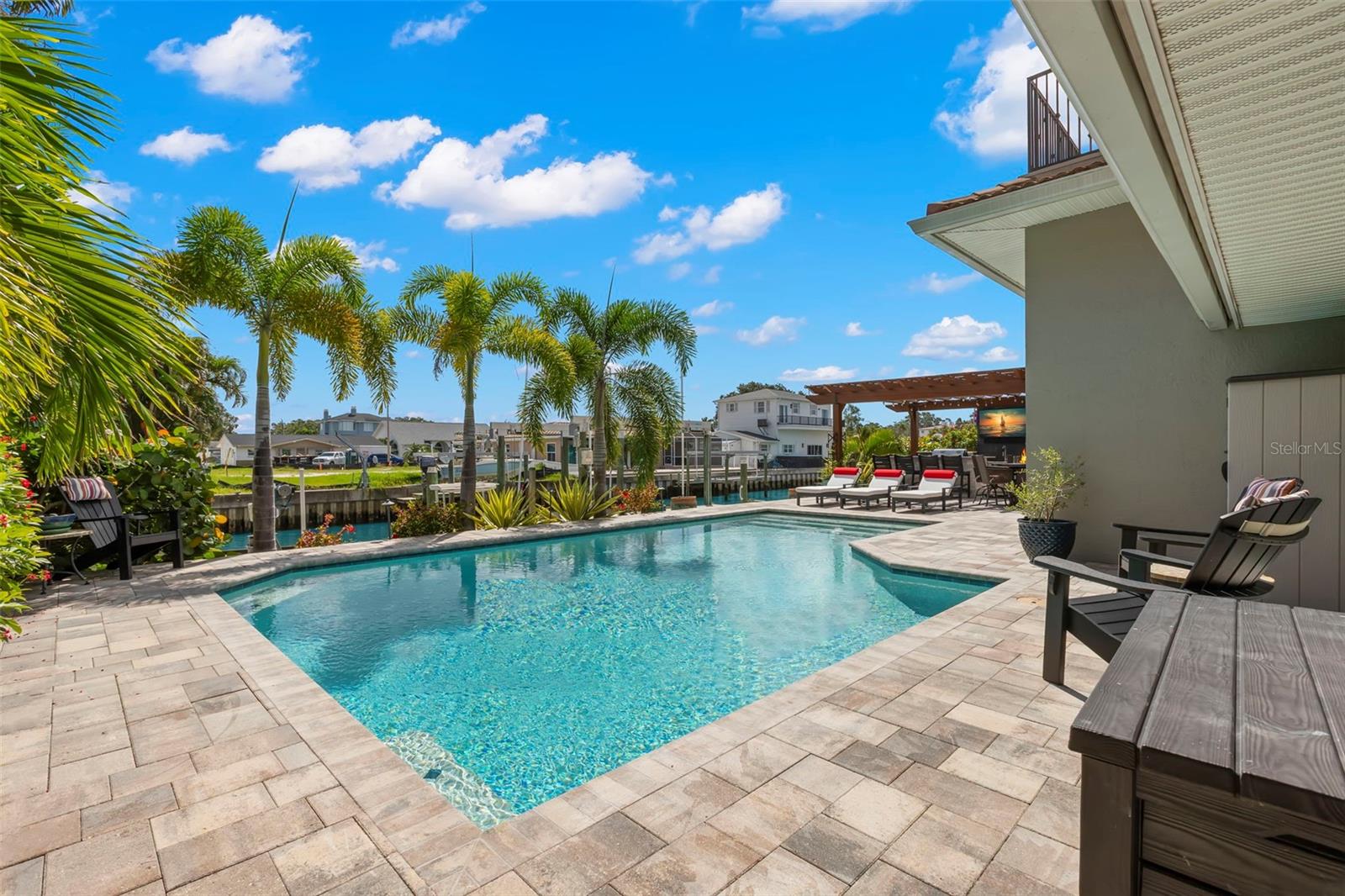 Listing photo id 49 for 2133 Harbor View Drive