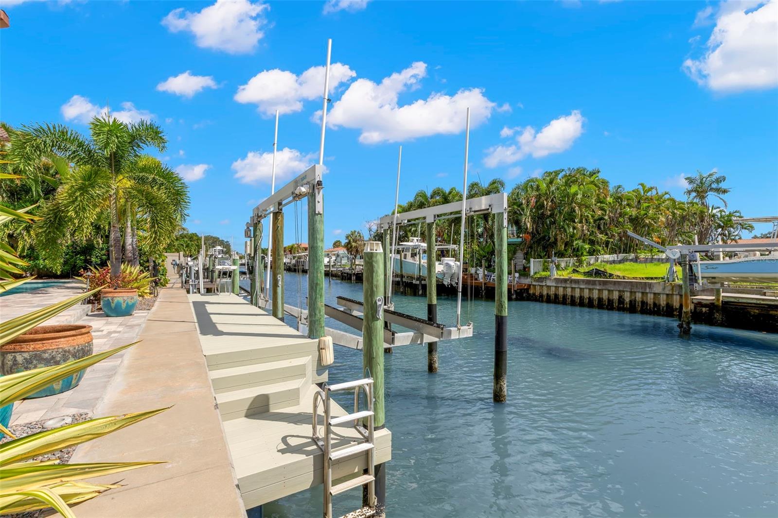 Listing photo id 51 for 2133 Harbor View Drive