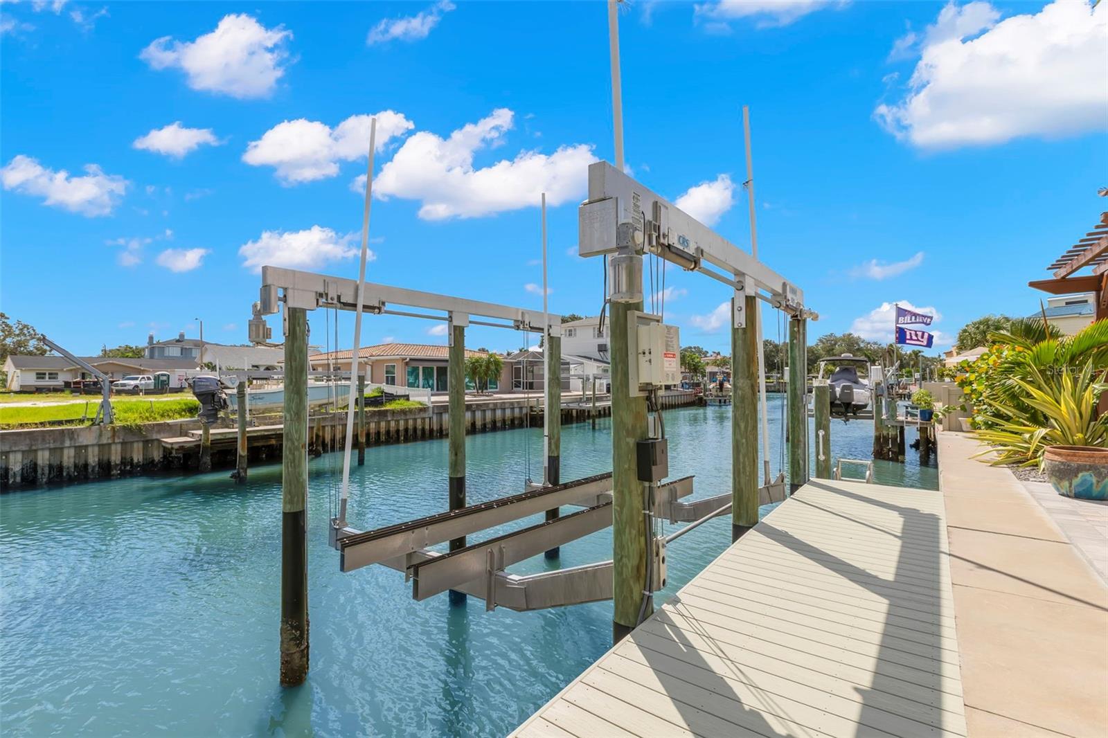Listing photo id 53 for 2133 Harbor View Drive