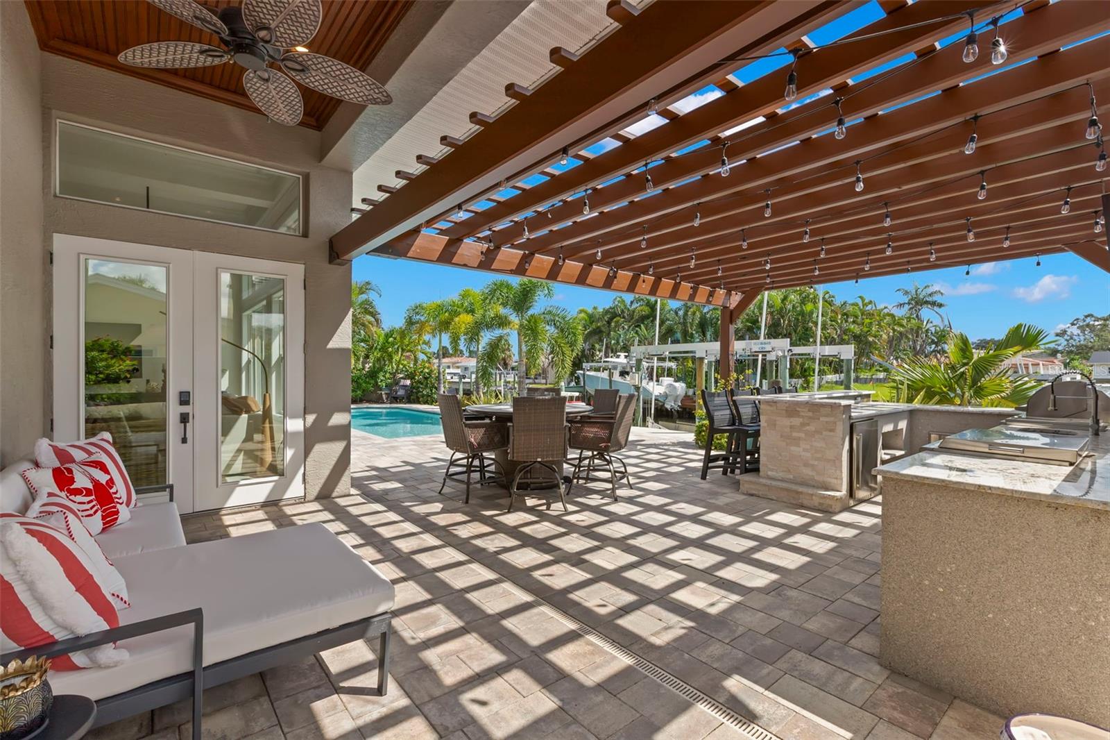 Listing photo id 60 for 2133 Harbor View Drive