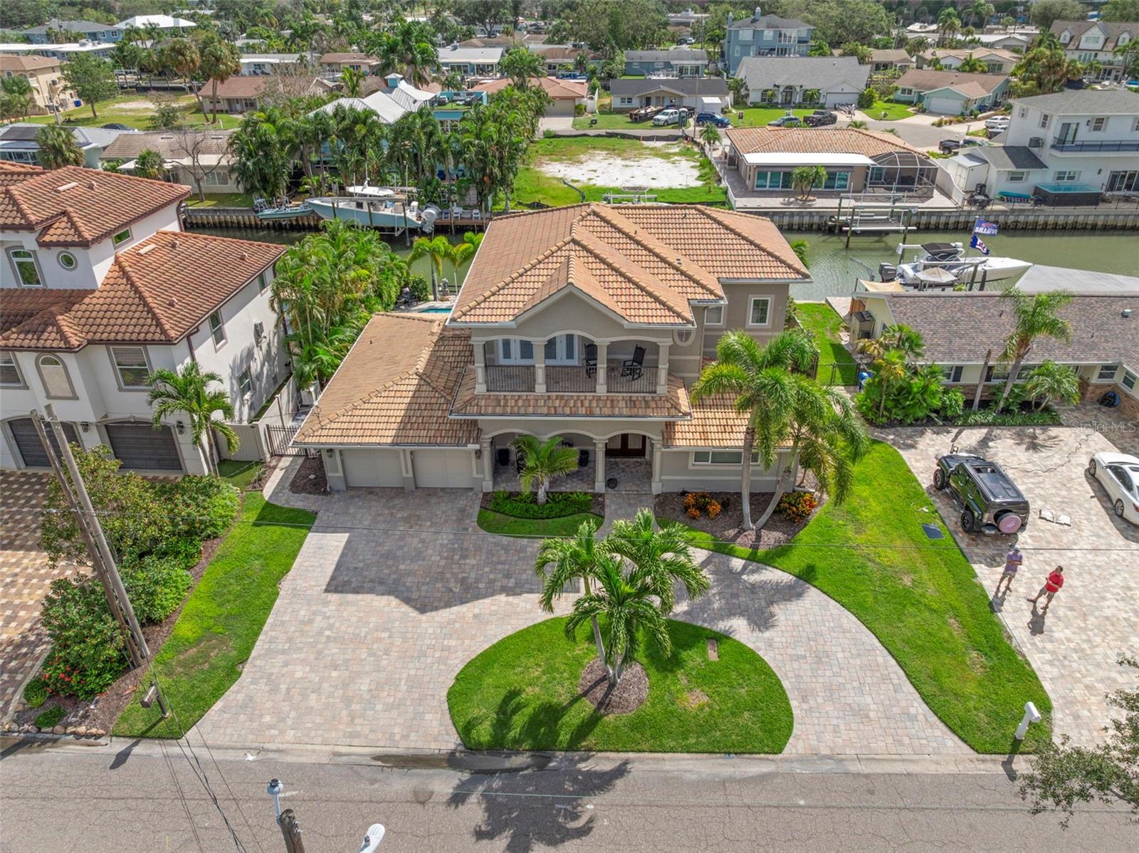 Listing photo id 64 for 2133 Harbor View Drive