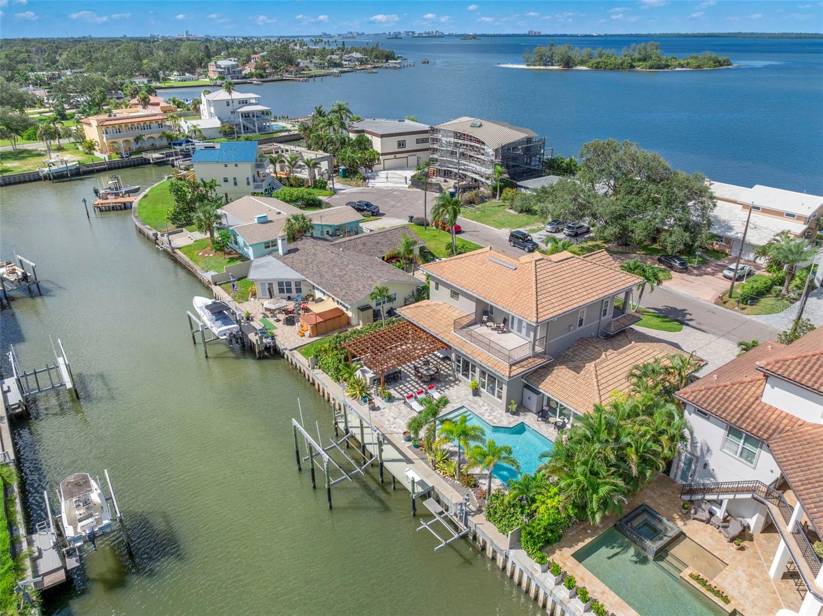 Listing photo id 69 for 2133 Harbor View Drive