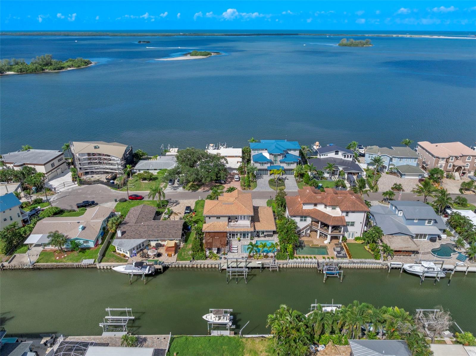 Listing photo id 74 for 2133 Harbor View Drive