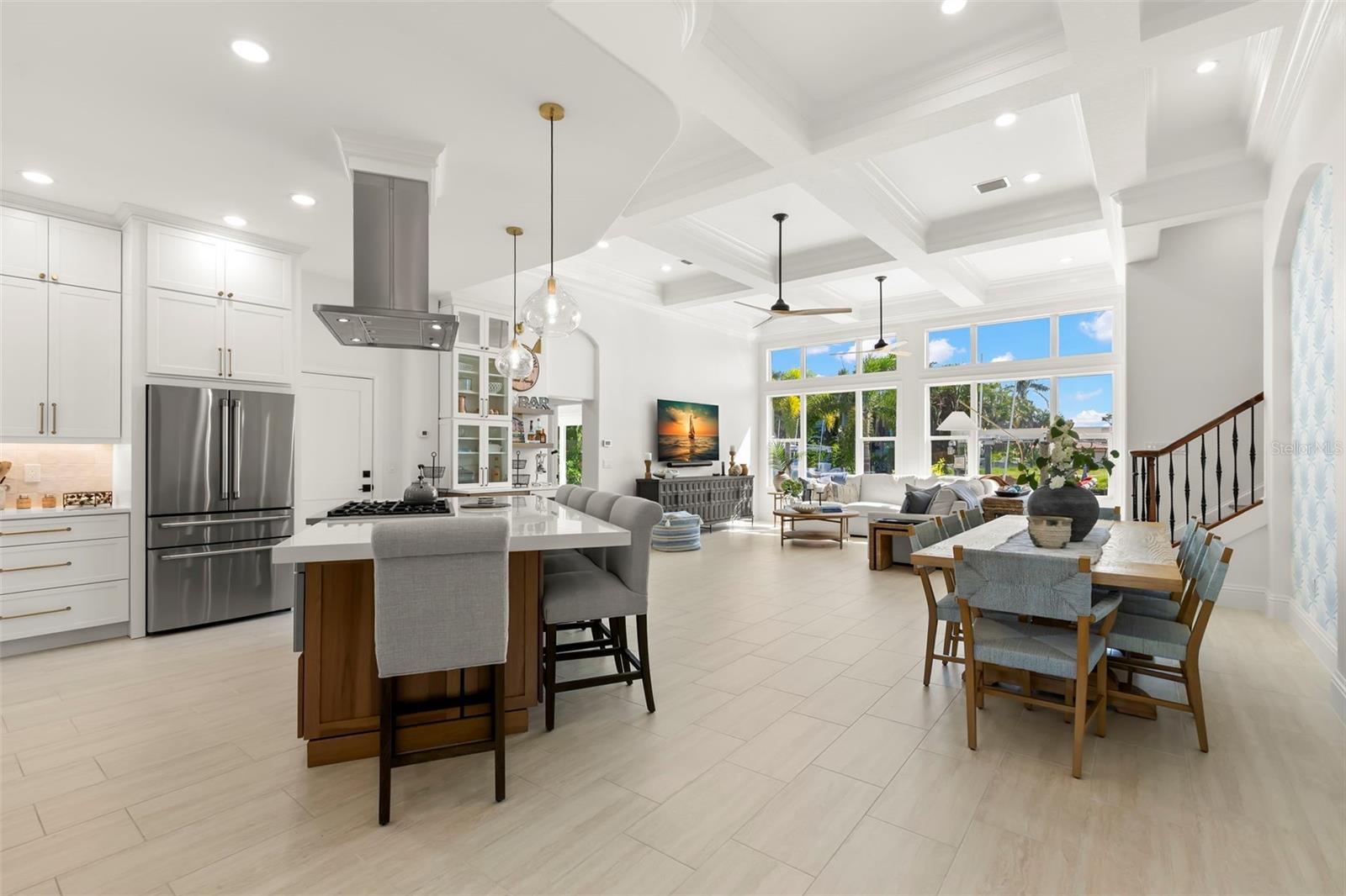 Listing photo id 6 for 2133 Harbor View Drive