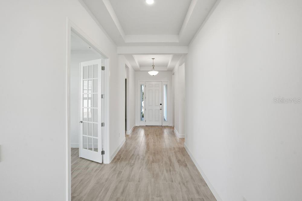 Image 24 of 56 For 13713 Iona Avenue