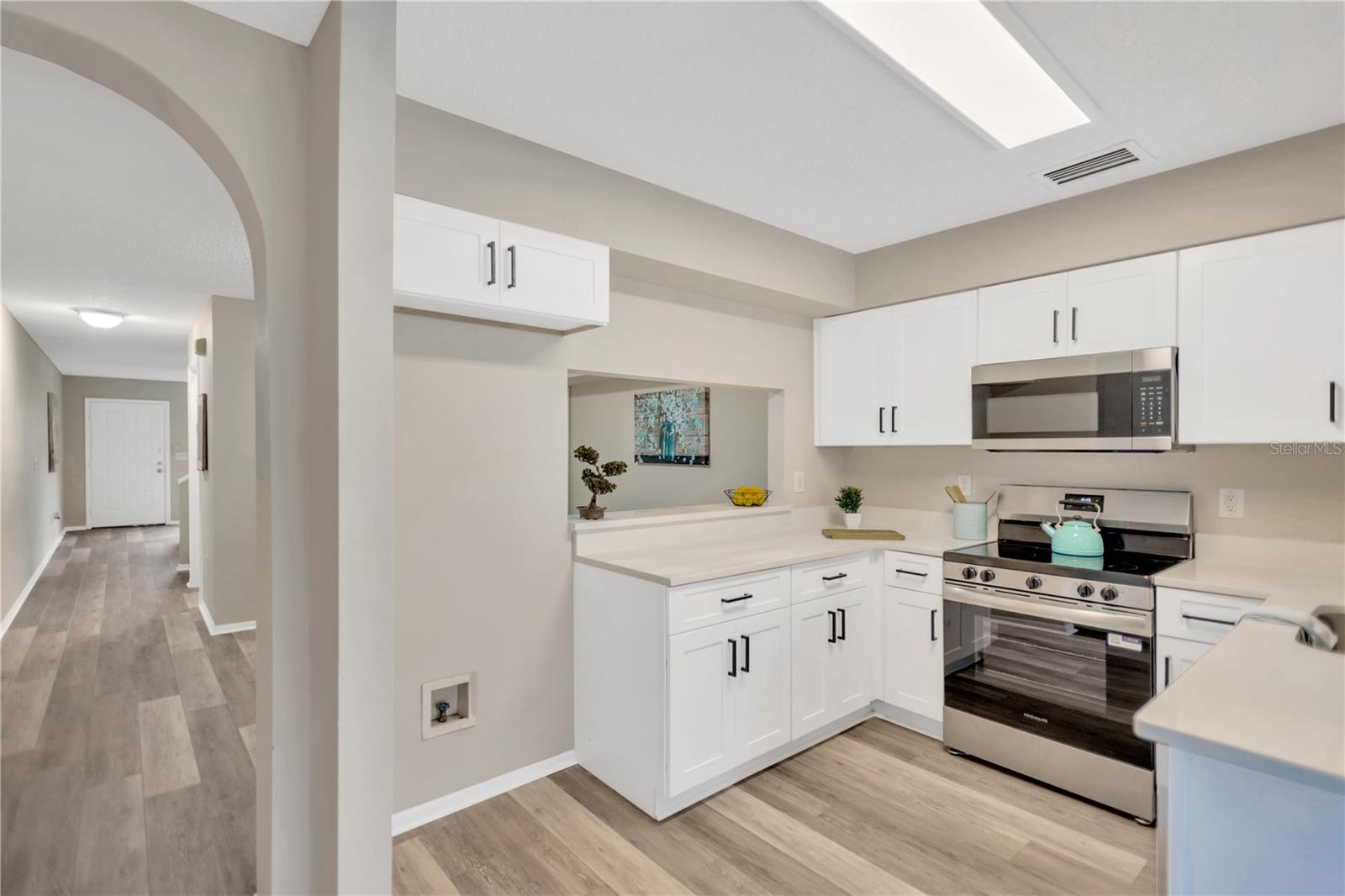 Image 3 of 16 For 327 Kensington Lake Circle