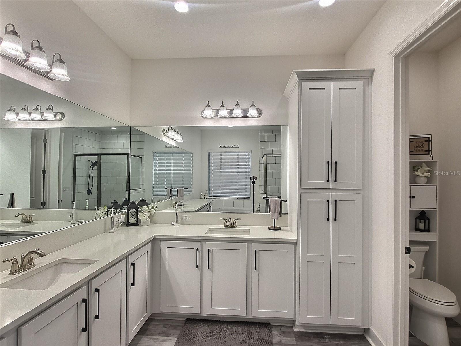Listing photo id 13 for 3084 Acacia Bay Avenue