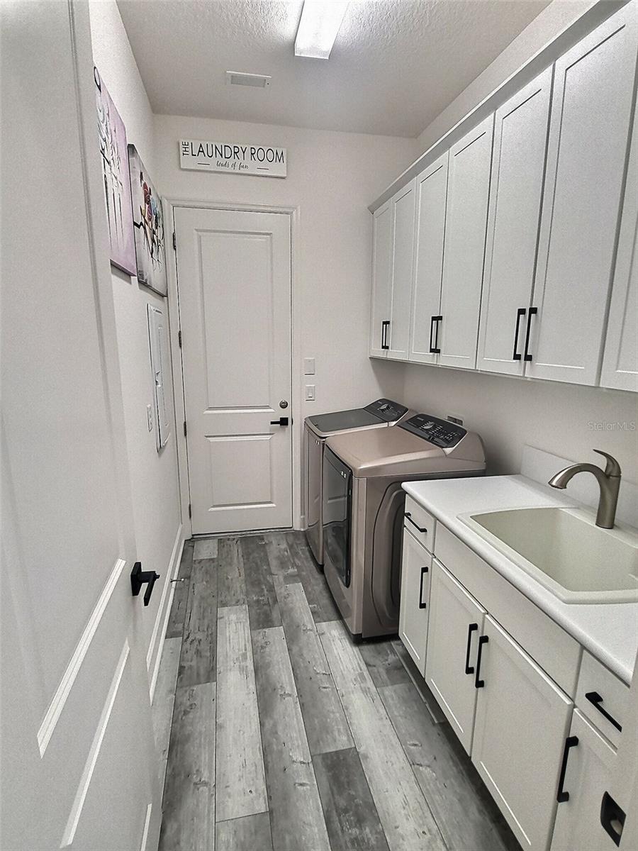 Listing photo id 16 for 3084 Acacia Bay Avenue