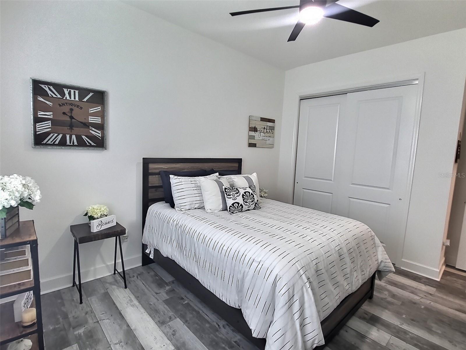 Listing photo id 23 for 3084 Acacia Bay Avenue