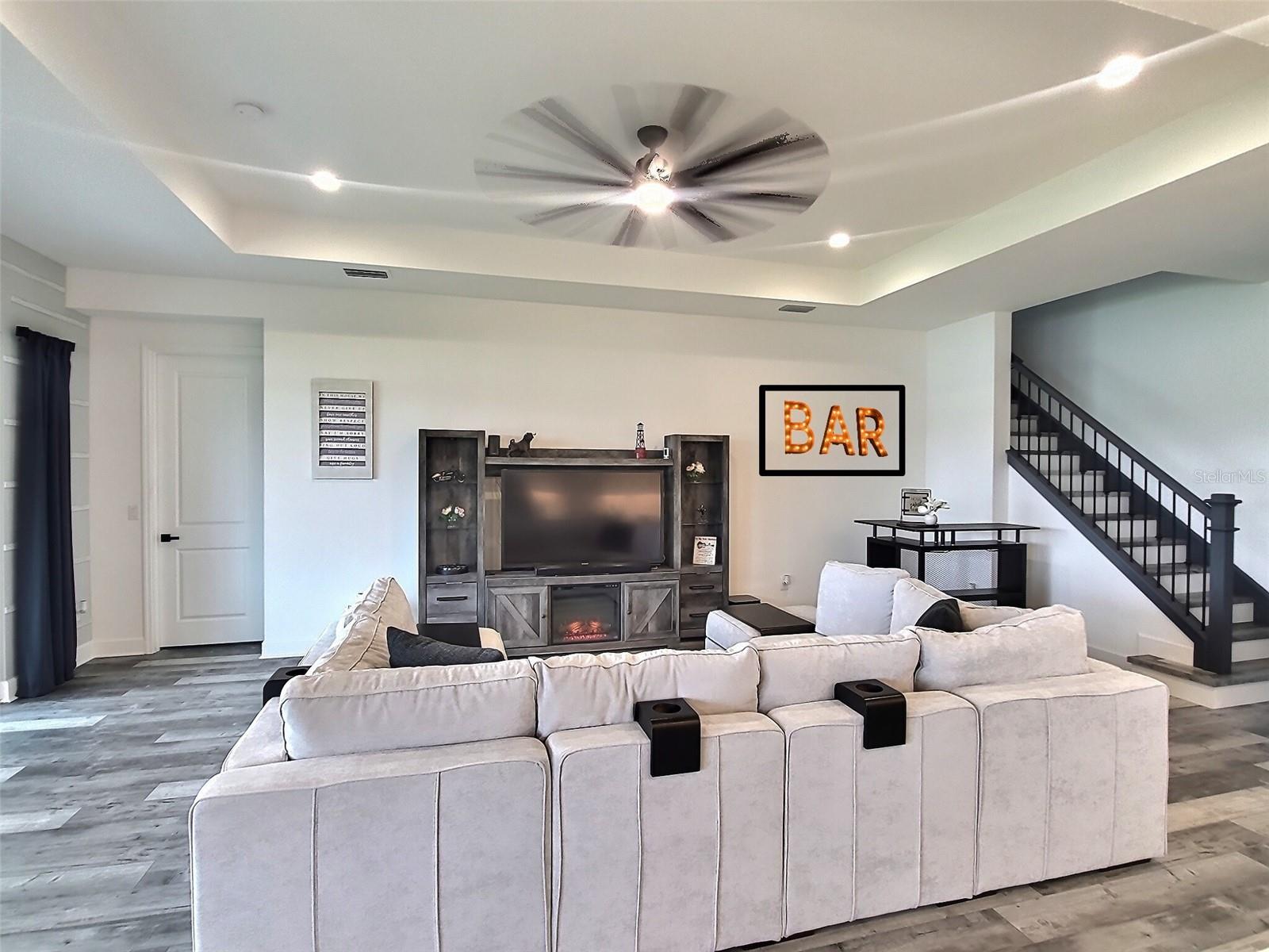 Listing photo id 1 for 3084 Acacia Bay Avenue