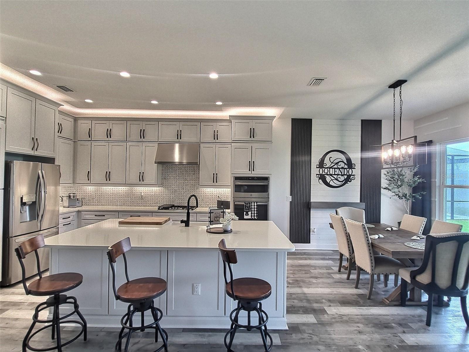 Listing photo id 3 for 3084 Acacia Bay Avenue