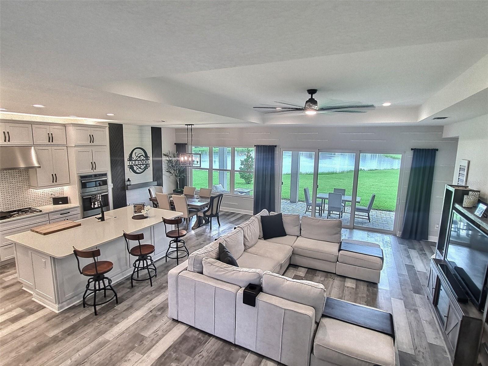 Listing photo id 5 for 3084 Acacia Bay Avenue
