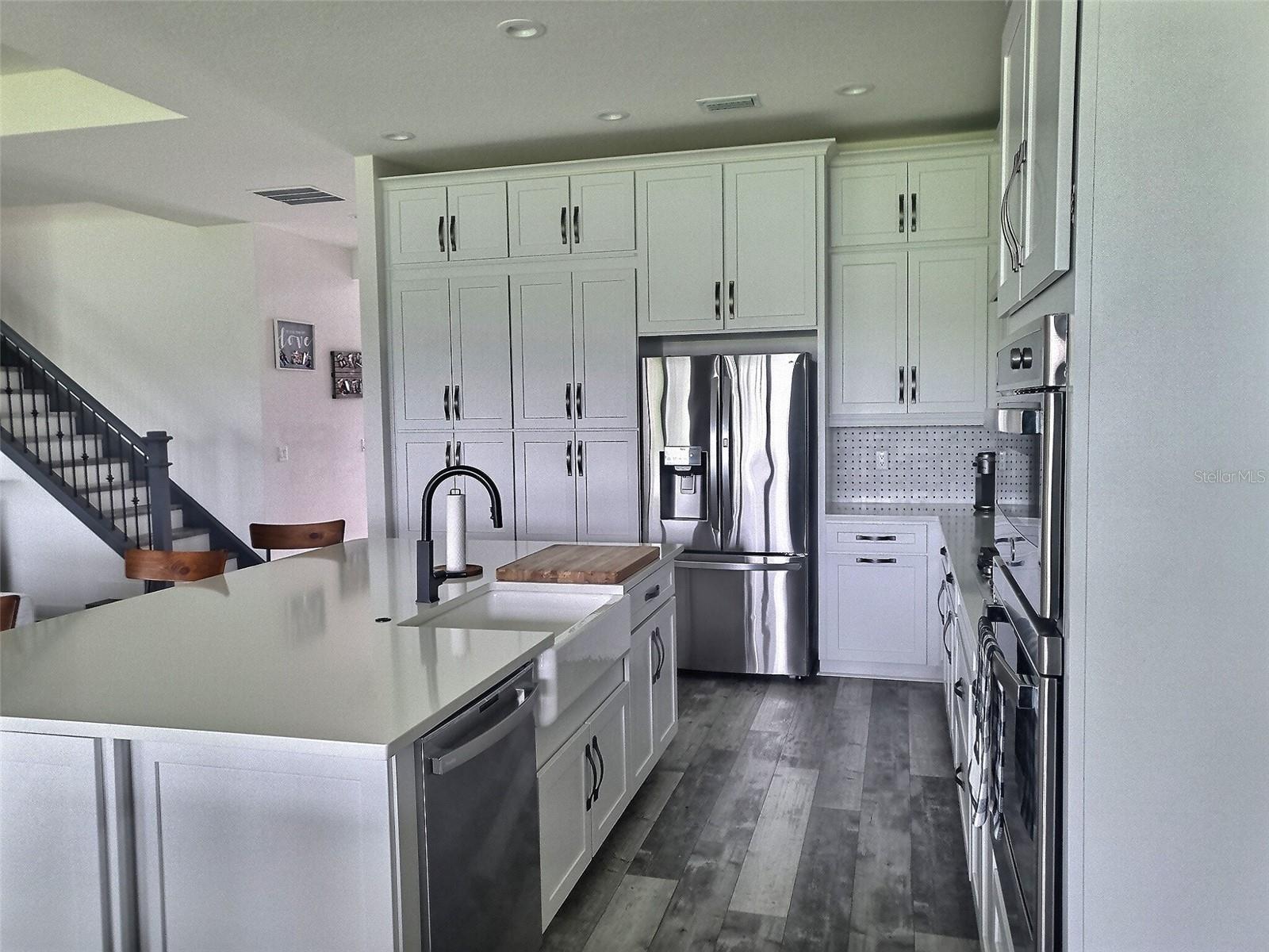 Listing photo id 6 for 3084 Acacia Bay Avenue