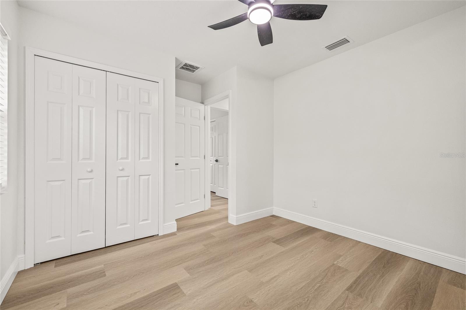 Image 22 of 47 For 10517 Hamner Avenue