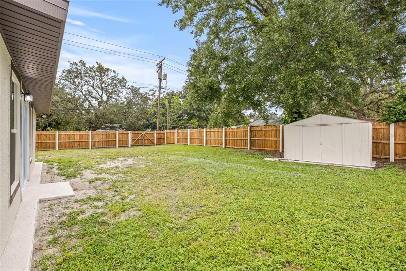 Image 37 of 47 For 10517 Hamner Avenue