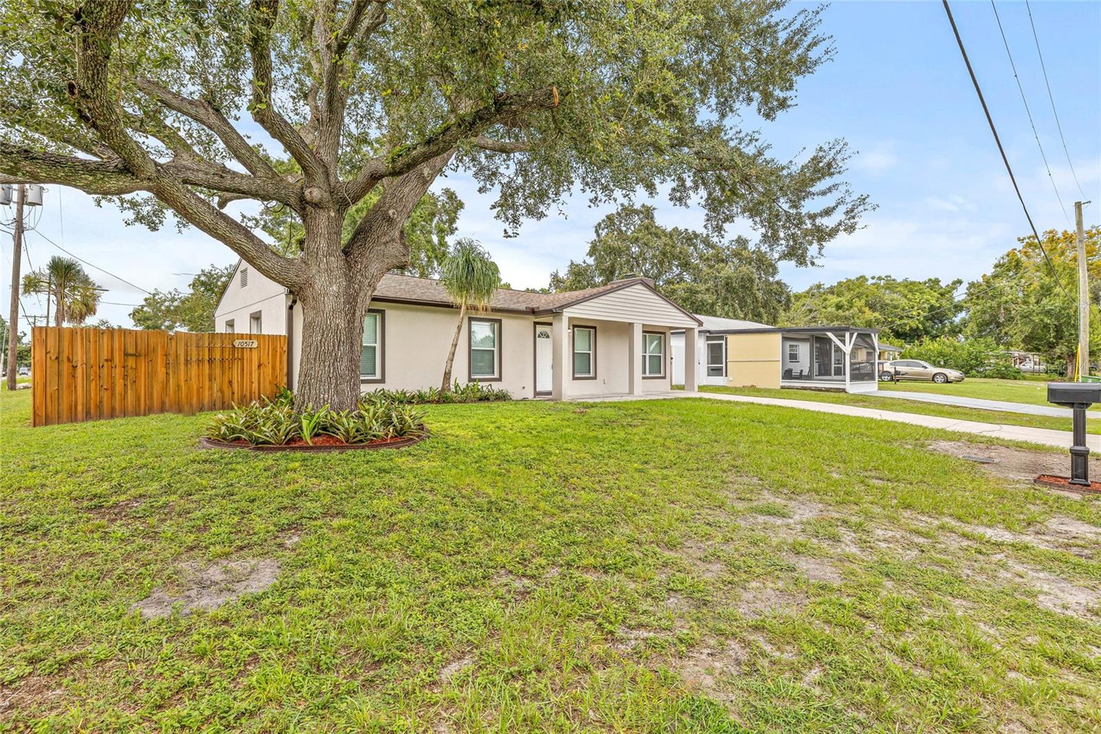 Image 4 of 47 For 10517 Hamner Avenue