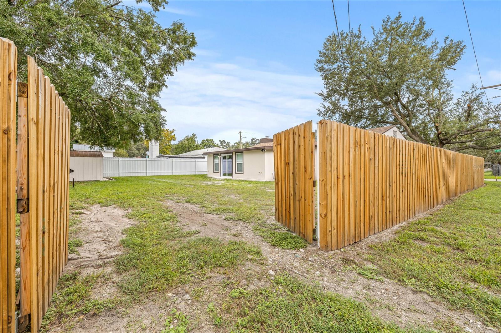 Image 40 of 47 For 10517 Hamner Avenue