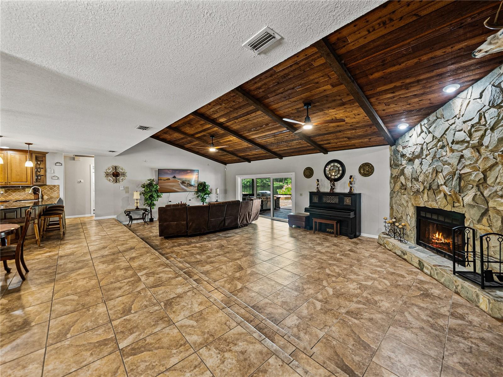 Image 12 of 64 For 35349 Perch Drive