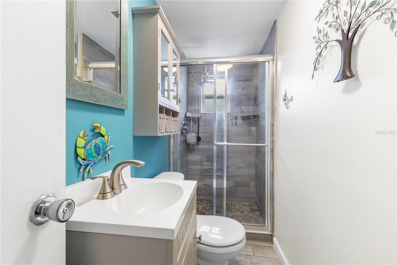 Listing photo id 10 for 5264 Idlewild Street