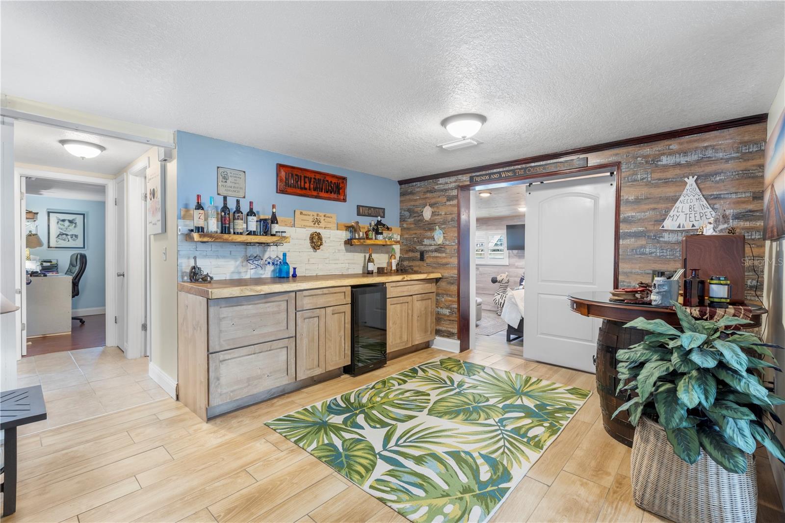 Listing photo id 11 for 5264 Idlewild Street