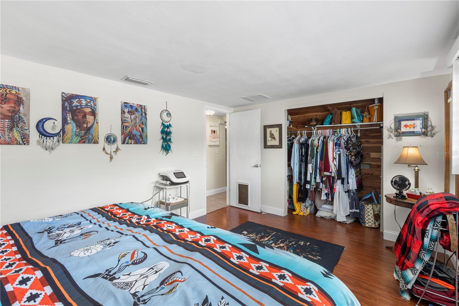 Listing photo id 19 for 5264 Idlewild Street