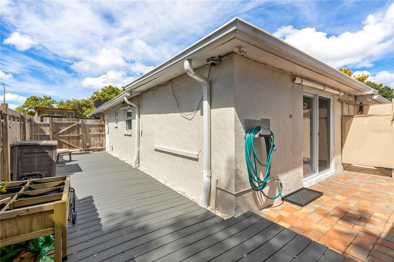Listing photo id 26 for 5264 Idlewild Street