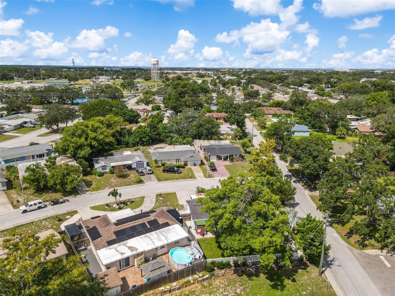Listing photo id 48 for 5264 Idlewild Street