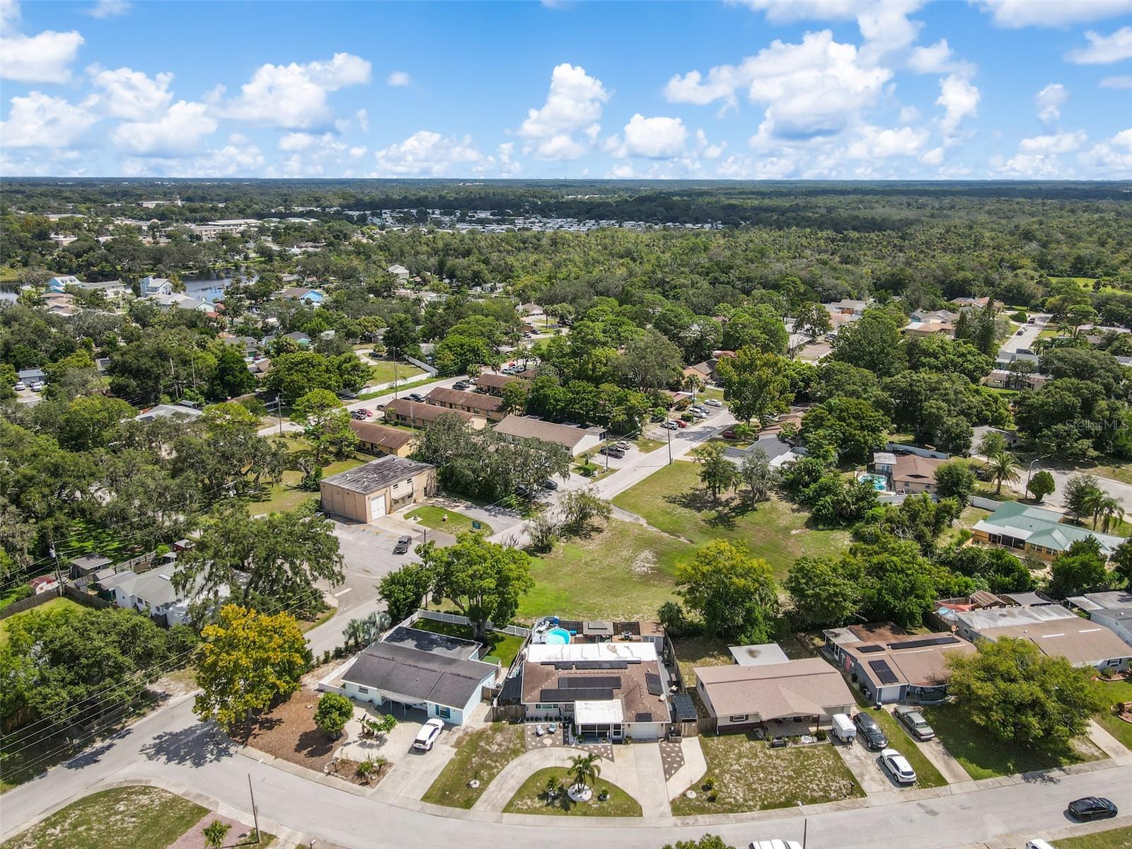 Listing photo id 49 for 5264 Idlewild Street