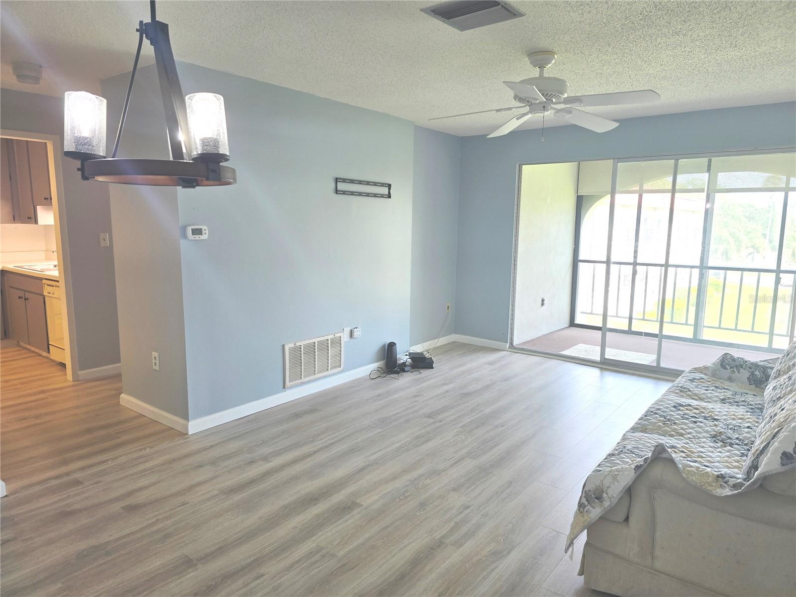 Image 11 of 40 For 2700 Bayshore Boulevard 1302