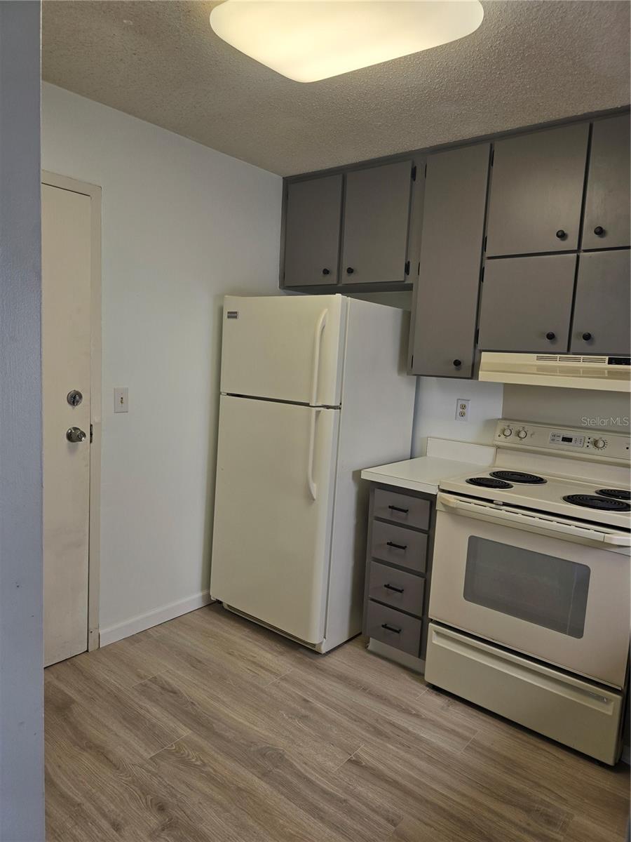 Image 15 of 40 For 2700 Bayshore Boulevard 1302