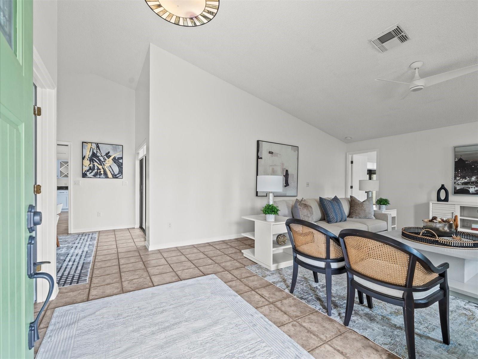 Listing photo id 10 for 13512 Sobrado Drive