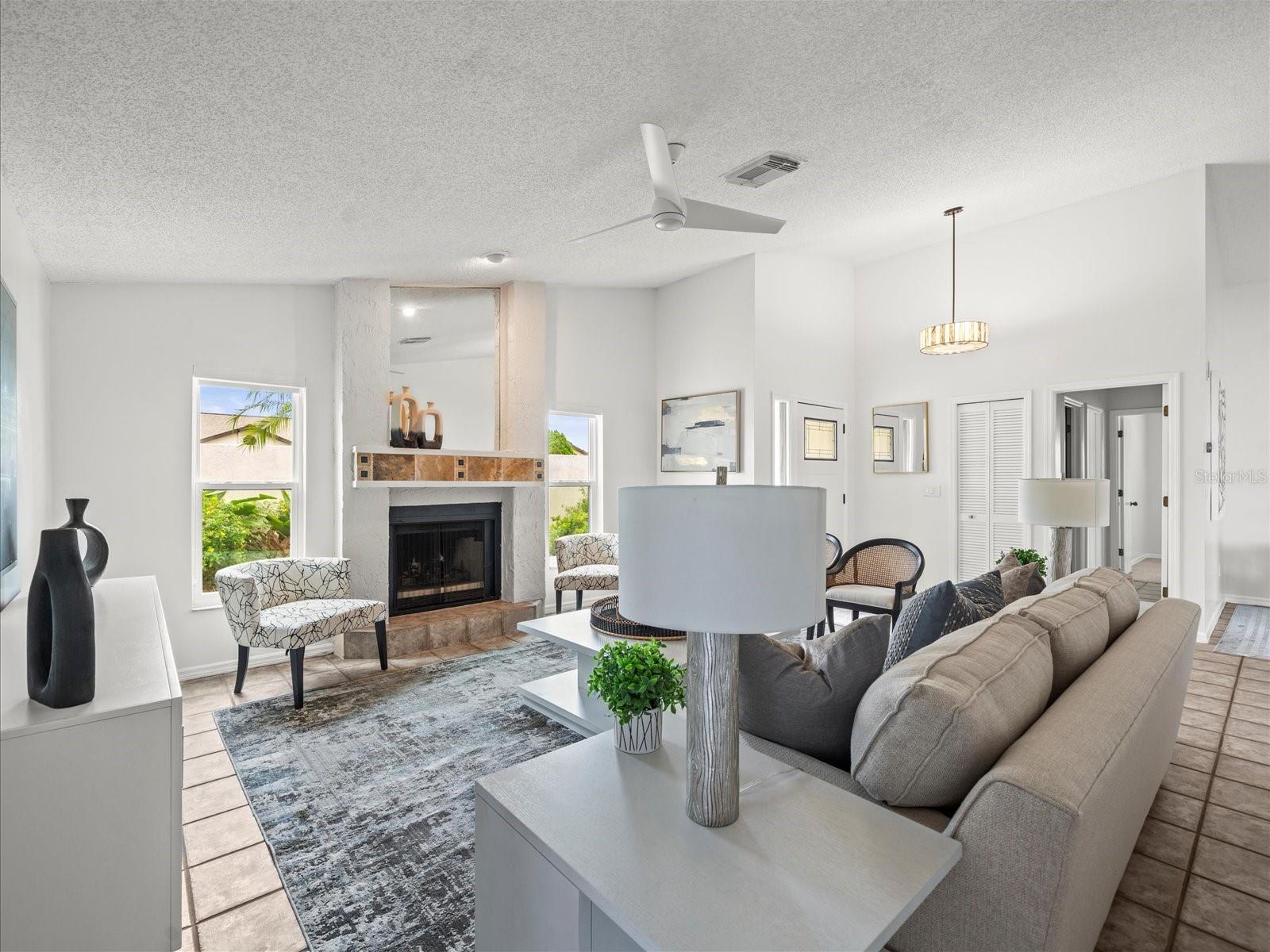 Listing photo id 11 for 13512 Sobrado Drive