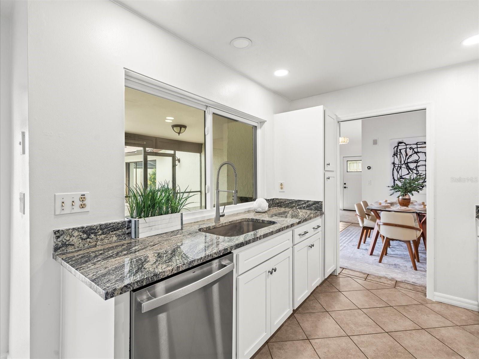 Listing photo id 21 for 13512 Sobrado Drive