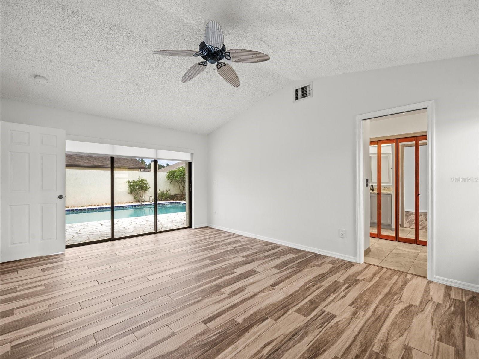 Listing photo id 29 for 13512 Sobrado Drive